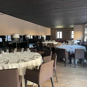 https://lear-dining-club.it-lombardy.com